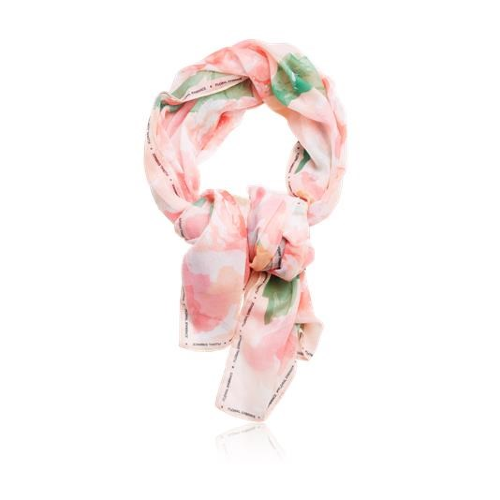 Шарф с цветочным принтом Шелковистый шарф с изысканным цветочным принтом в женственных пастельных тонах. Продается в красивой подарочной коробке.