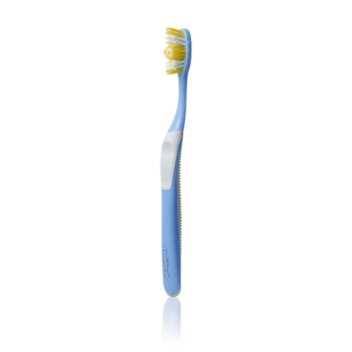Мягкая зубная щетка «Оптифреш» (голубая) White and blue soft bristle toothbrush helps clean your teeth gently yet effectively and keep them healthy-looking. Non-slip rubber grip and ergonomic handle for complete control. Features multi-angled bristles and tongue cleaner. Suitable for sensitive teeth.